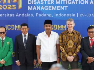 Duta Besar (Dubes) Australia, Roderick Brazier mengungkapkan Sumatra Barat (Sumbar) berada di garda terdepan dalam manajemen risiko bencana.