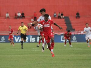 Semen Padang FC tertinggal 0-1 dari tamunya, Bali United pada babak pertama dalam laga pekan ketujuh Liga Super