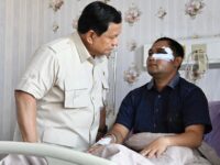 Jenguk Korban Aksi Demonstrasi, Presiden Prabowo: Polisi yang Terluka Dapat Penghargaan