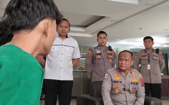 Kapolda Sumatra Barat Irjen Gatot Tri Suryanta bertemu dengan lima pelaku tawuran
