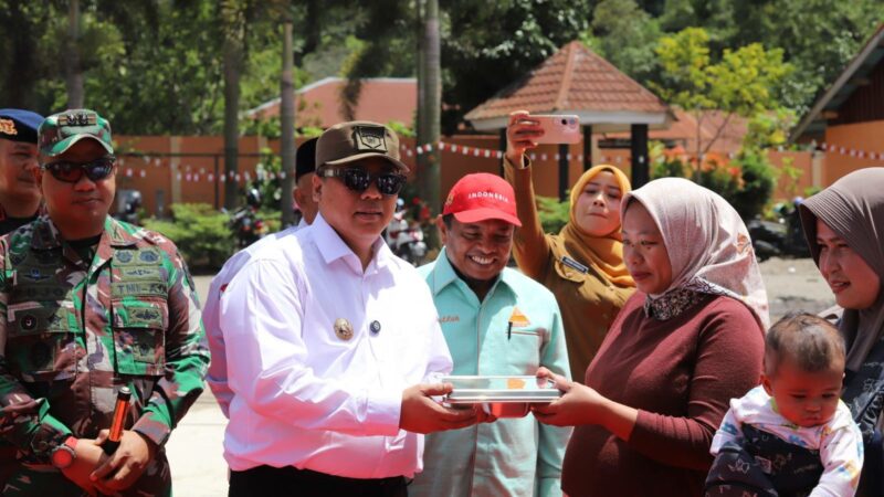 Program Makan Bergizi Gratis (MBG) di Padang Panjang kali pertama digulirkan di Komplek SMPN 3 yang berada di Kelurahan Ekor Lubuk,