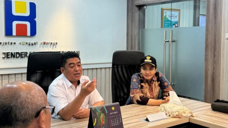 Bupati Dharmasraya Bahas Penguatan Sektor Perkebunan dengan Dirjen Perkebunan