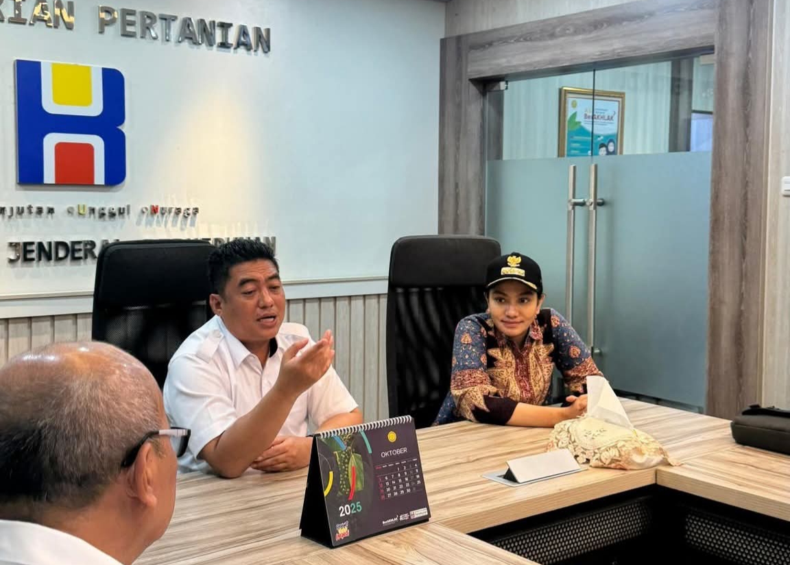 Bupati Dharmasraya Bahas Penguatan Sektor Perkebunan dengan Dirjen Perkebunan