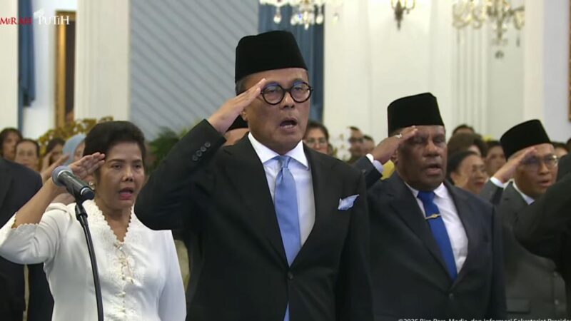 Presiden Prabowo Lantik Putra Asal Tanah Datar Dony Oskaria Jadi Kepala BP BUMN