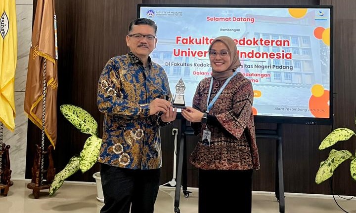 FK UI dan FK UNP Jalin Kerja Sama Pendidikan Magister dan Doktoral