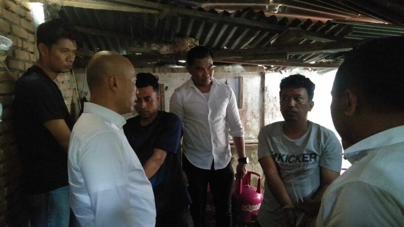 Polisi Gerebek Lokasi Pengoplosan Elpiji 3 Kg di Padang, Bau Gas Tercium Warga