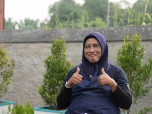 Kisah Mega, Ibu Tunggal yang Bertahan Hidup karena Bekerja di Dapur MBG