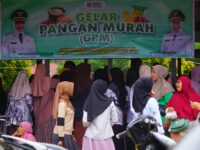 Pemkab Dharmasraya Gelar Pangan Murah (GPM) di Nagari Sungai Duo, Kecamatan Sitiung Kabupaten Dharmasraya, Rabu (15/10/2025).