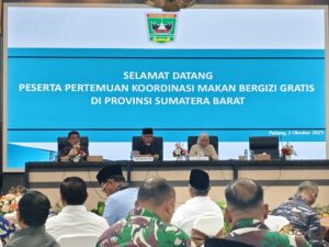 Gubernur Mahyeldi Ingatkan Program MBG Harus jadi Penggerak Ekonomi Nagari