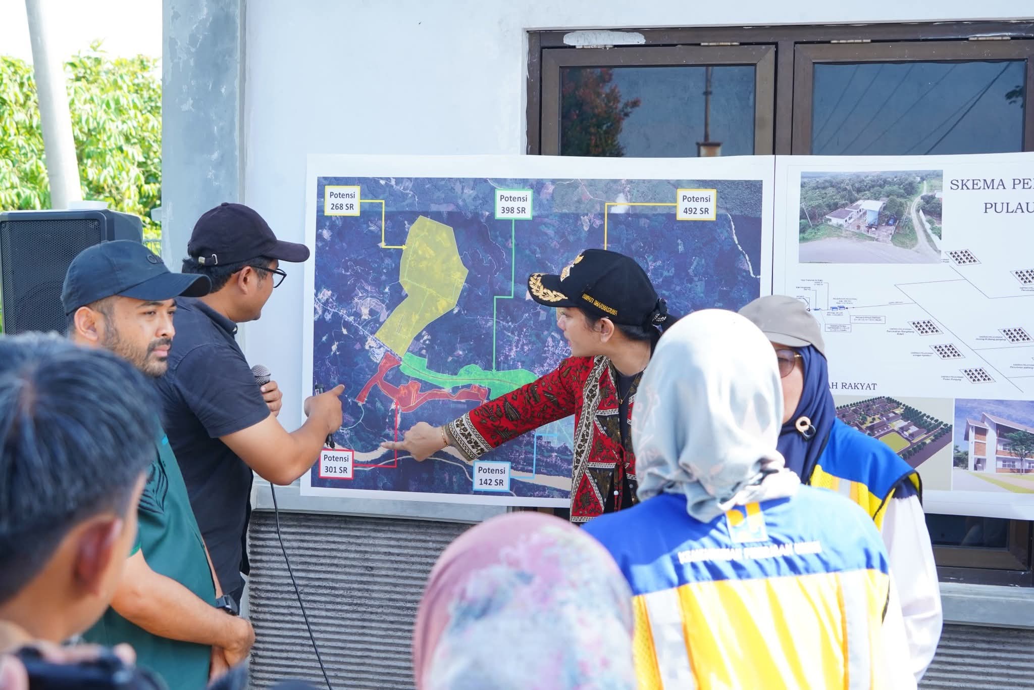 Bupati Annisa Dampingi Anggota DPR Zigo Rolanda Tinjau Proyek Strategis di Dharmasraya