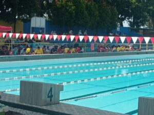 Ratusan Atlet Bersaing di Kejuaraan Renang Sumatera Cup Piala Wali Kota Padang 2025