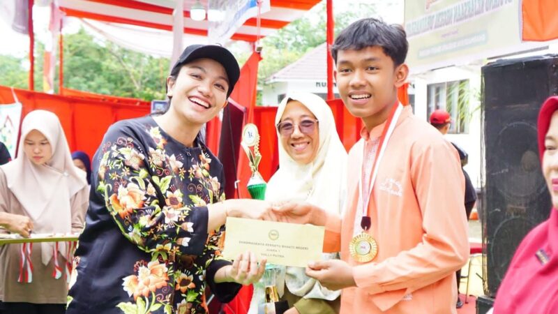 Kejuaraan Voli Dharmasraya Bersatu Bhakti Negeri, SMPN 1 Koto Baru dan SMPN 3 Koto Salak Raih Juara