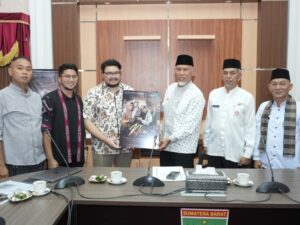 Bertemu Produser Film 'Nia', Gubernur Mahyeldi: Semoga jadi Inspirasi dan Berdampak Positif