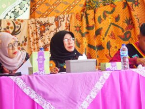 Wabup Dharmasraya Buka dan Jadi Juri Lomba Hari Batik Nasional di STITNU Sakinah