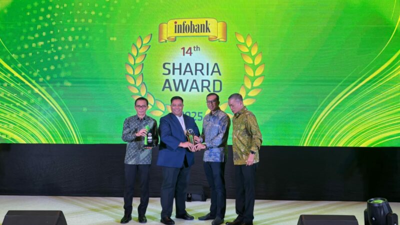 UUS Bank Nagari Raih 3 Penghargaan Infobank 14th Sharia Awards