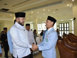 Ikuti Pelantikan BKPRMI Sumbar, Wako Padang Ajak Sukseskan Program Smart Surau