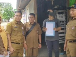 IRT di Air Tawar Buang Sampah ke Laut, DLH Padang Lakukan Penindakan