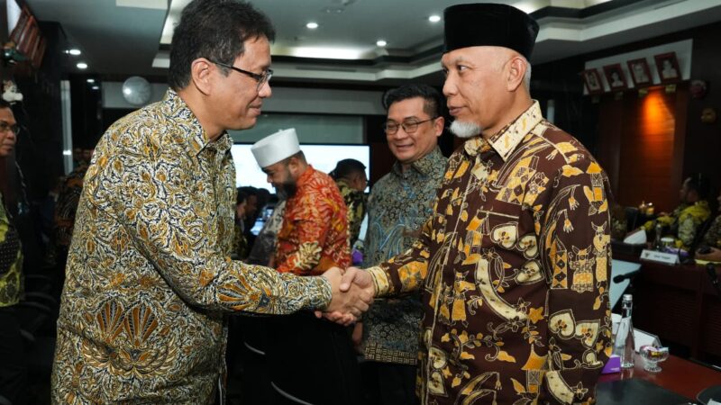 TKD Dipotong, Gubernur Sumbar Minta Pusat Ambil Alih Pembayaran Gaji ASN