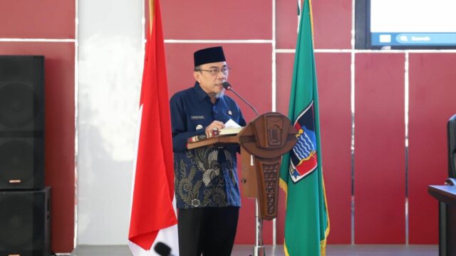 Pengukuhan Pengurus Unit Pengumpul Zakat, Wawako Maigus Sampaikan Peran Strategis UPZ Masjid