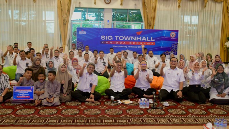 Semen Padang Salurkan Rp332,4 Juta Bantu Panti Asuhan, MDA, dan Masjid di Lingkungan Perusahaan