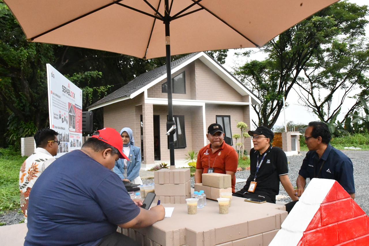 Bank Mandiri Minati Kolaborasi dengan Semen Padang Kembangkan Rumah Sepablock untuk KPR Subsidi