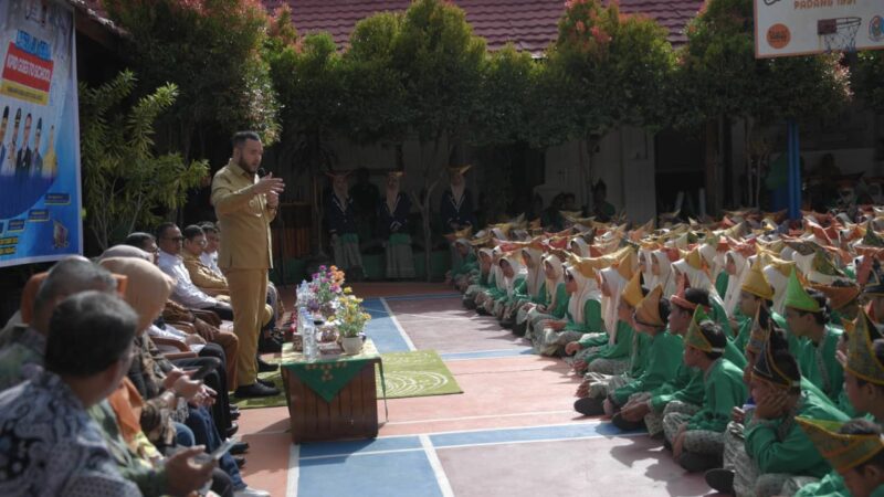 Buka KPID Sumbar Goes to School di SMPN 1, Wako Fadly: Penting Bentuk Karakter Generasi Emas