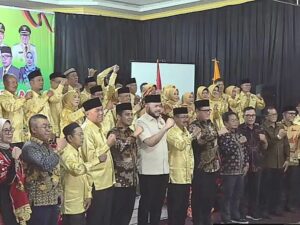 Fadly Amran Kukuhkan Pengurus IKTDPP Kota dan Kabupaten Solok Periode 2025-2030