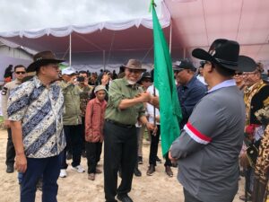 Mahyeldi Buka Kejuaraan Pacu Kuda Piala Gubernur Cup III Tahun 2025 di Padang Panjang