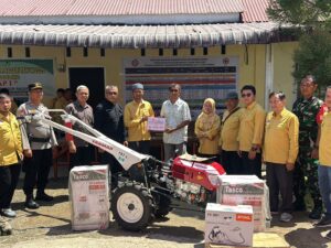 PT Semen Padang Kucurkan Rp64 Juta untuk Pemberdayaan Petani dan UMKM di Koto Lalang