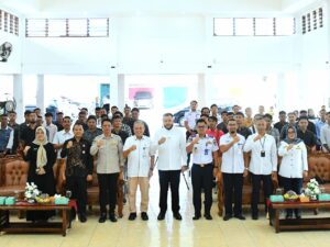 Wako Padang Berikan Pengarahan kepada 46 Personel Penjaga Perlintasan Sebidang Kereta Api