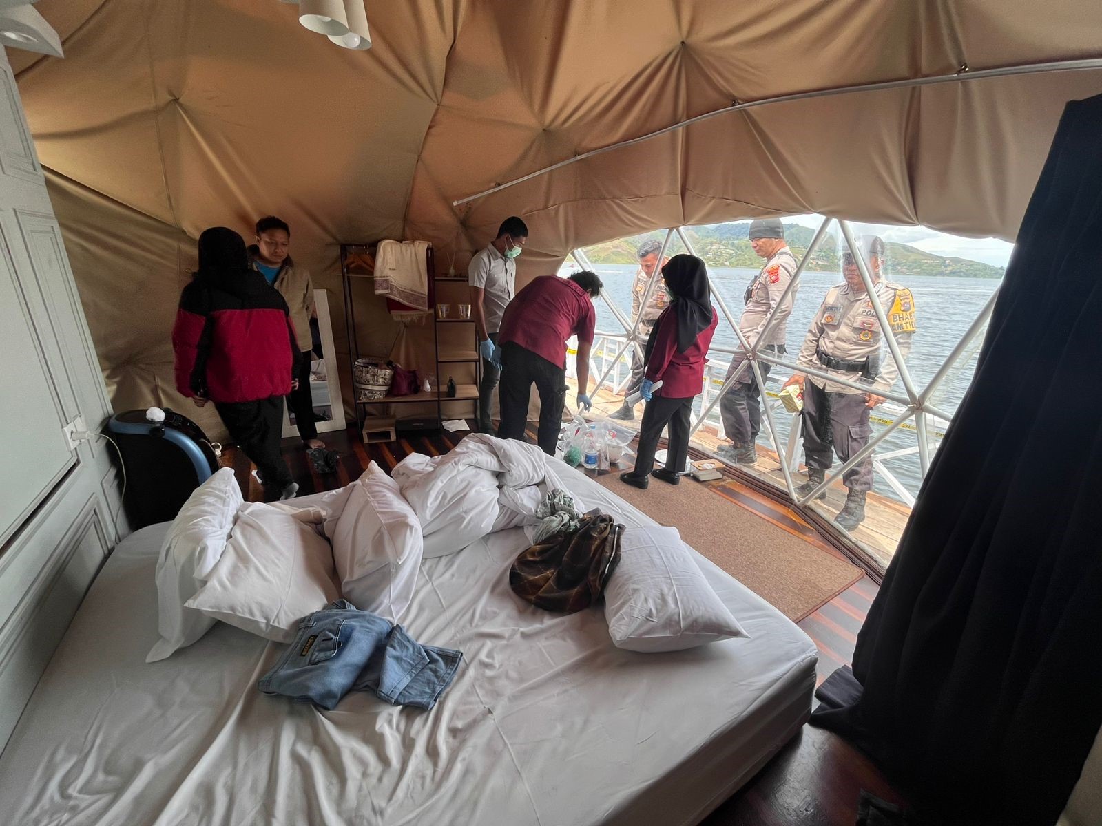 Korban Selamat 'Glamping Maut' Alahan Panjang Tak Ingat Hadiri Pemakaman Istri