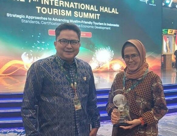 Wisata Ramah Muslim, Sumbar Terbaik Kedua dan Sabet Predikat 'Best Communication'