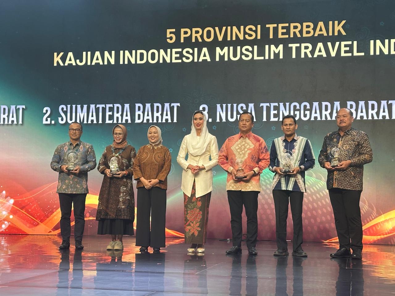 Sumbar Raih 2 Penghargaan di Indonesia Muslim Travel Index 2025