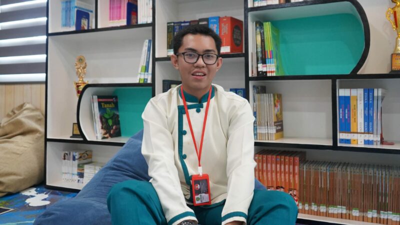 Kementerian Pendidikan Tinggi, Sains dan Teknologi (Kemendiktisaintek) baru saja meresmikan Sekolah Garuda di 16 titik di seluruh Indonesia