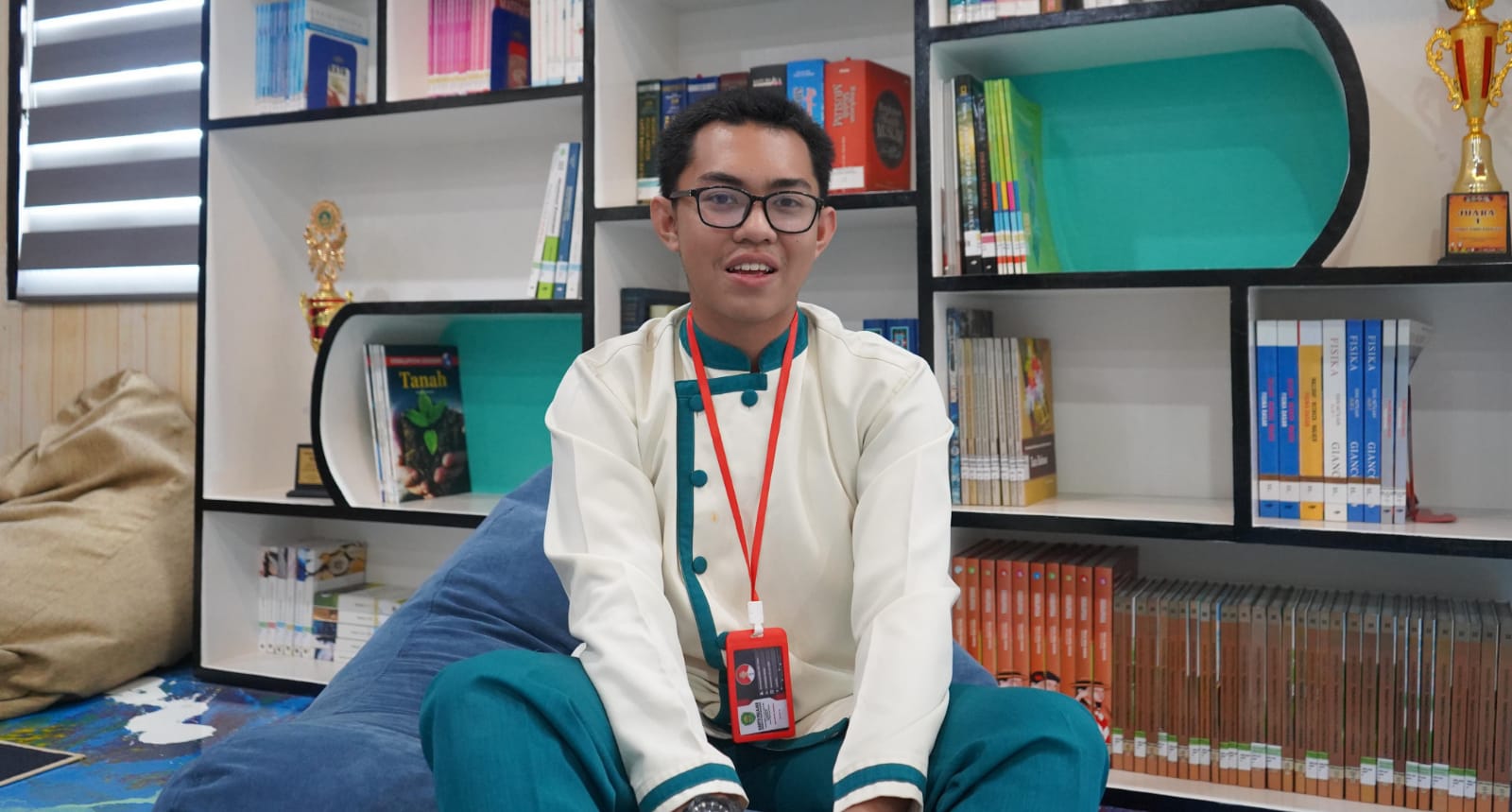 Ekonomi Sulit dan Ayah Meninggal, Kini Rafly Punya Harapan Baru Berkat Sekolah Garuda