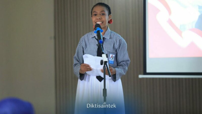 Seorang Aparatur Sipil Negara (ASN) di Provinsi Papua Barat Dayat, Martina Kambu, awalnya khawatir tidak bisa mewujudkan mimpi besar anaknya