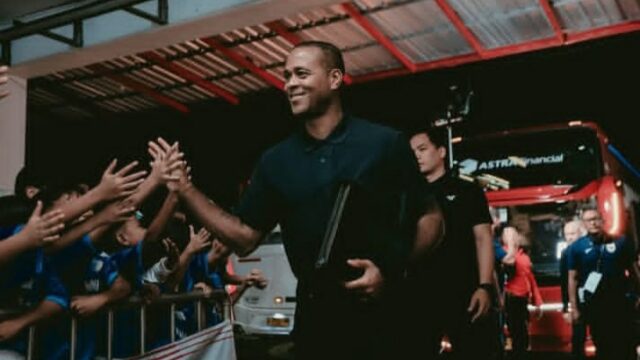 Persatuan Sepakbola Seluruh Indonesia (PSSI) resmi mengakhiri kerja sama dengan Patrick Kluivert dan Tim Kepelatihan Tim Nasional usai Indonesia gagal lolos ke Piala Dunia 2026.