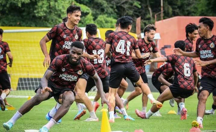 Semen Padang akan menjamu Bhayangkara FC Lampung pada pekan kesembilan Liga Super League 2025/2026, Senin sore (20/10/2025) di Stadion Haji
