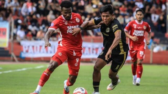 Babak pertama Semen Padang FC ketinggalan satu gol dari Bhayangkara FC dalam laga pekan kesembilan Liga Super League 2025/2026,