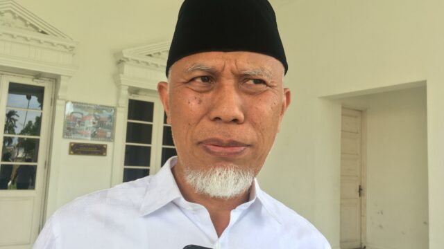 Gubernur Sumatra Barat Mahyeldi