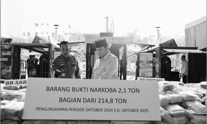 Presiden Republik Indonesia Prabowo Subianto menyampaikan apresiasi tinggi kepada jajaran Kepolisian Negara Republik Indonesia (Polri)