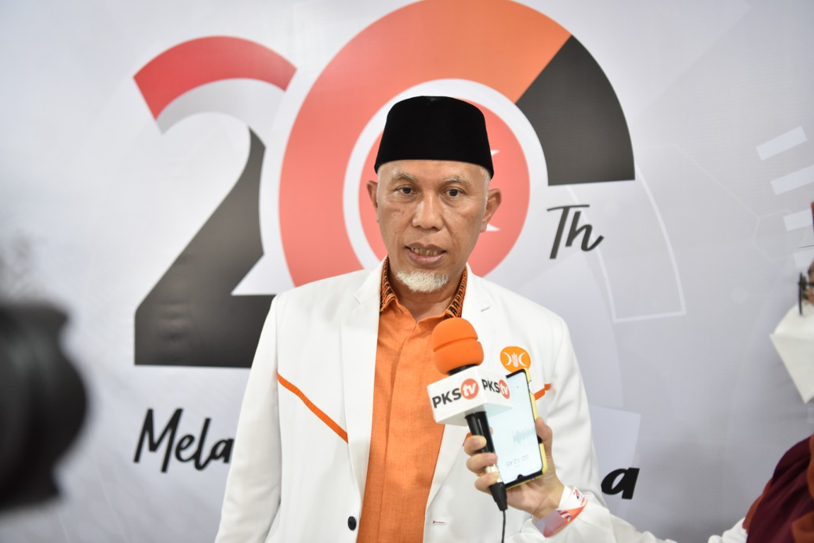 Anaknya Gabung PSI, Mahyeldi: Itu Urusan Dia 
