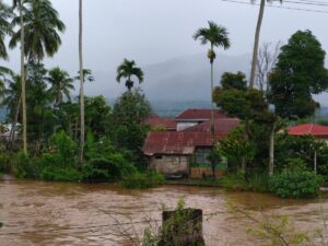 Banjir Rendam Sejumlah Wilayah di Sumbar