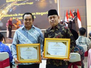 Pemkab Dharmasraya berhasil meraih predikat tertinggi, yaitu Kabupaten Informatif, pada Anugerah Keterbukaan Informasi Publik Tahun 2025