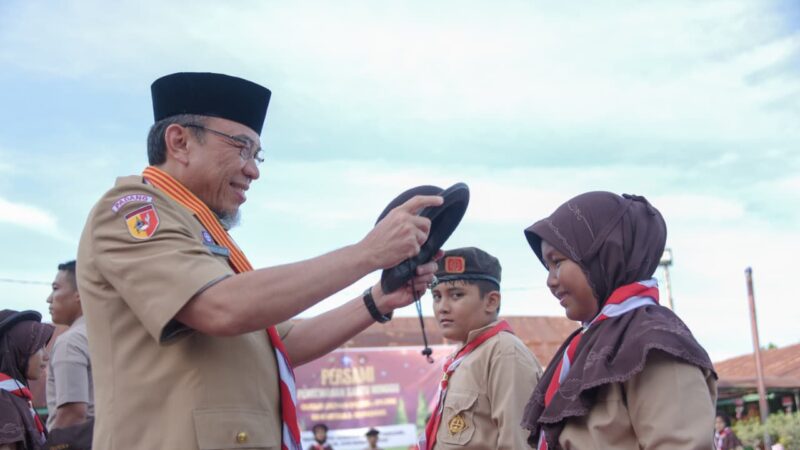 Buka Persami Gerakan Pramuka SD Kartika, Wawako Padang: Kunci Sukses Itu, Jujur dan Disiplin