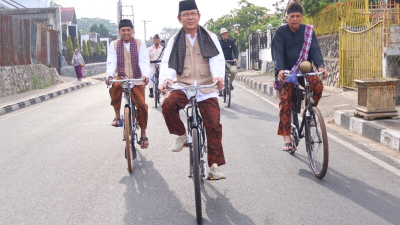 Kembali ke Masa Lalu, Parade Onthel Payakumbuh Meriah