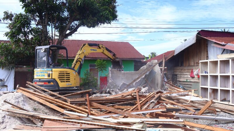 Pemko Payakumbuh Tertibkan Bangunan Tanpa Izin di Lahan Milik Pemerintah