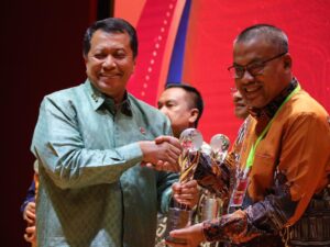 Pemprov Sumbar Raih Bhumandala Award 2025 dari BIG Berkat Inovasi Pengawasan Tata Ruang