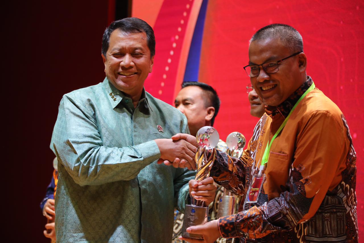 Pemprov Sumbar Raih Bhumandala Award 2025 dari BIG Berkat Inovasi Pengawasan Tata Ruang