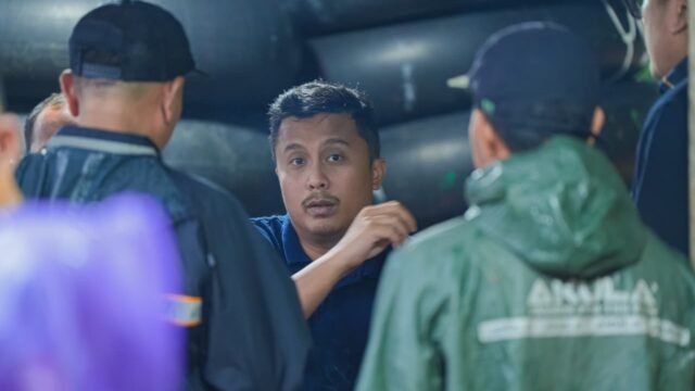Wagub Sumbar Serahkan Bantuan Darurat untuk Warga Terdampak Banjir di Batu Busuak